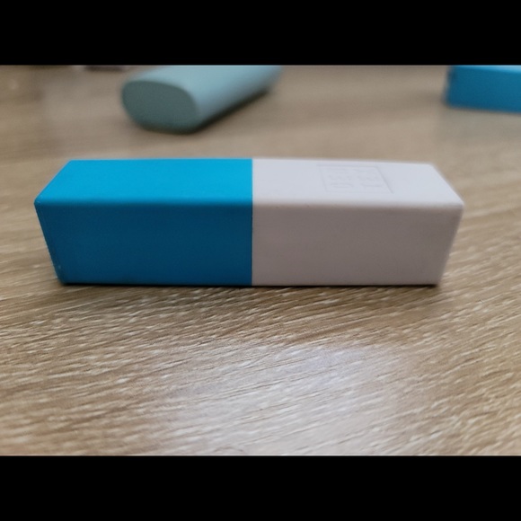 Gentek portable charger - Picture 3 of 5